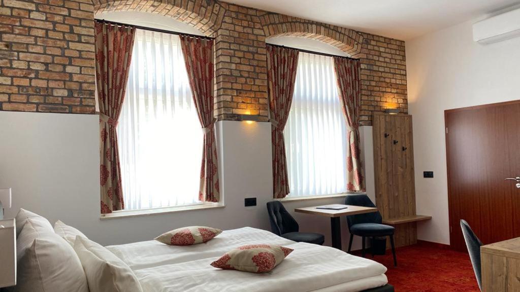 Hotel Friedchen Mit Eigener Fleischerei Artern Extérieur photo