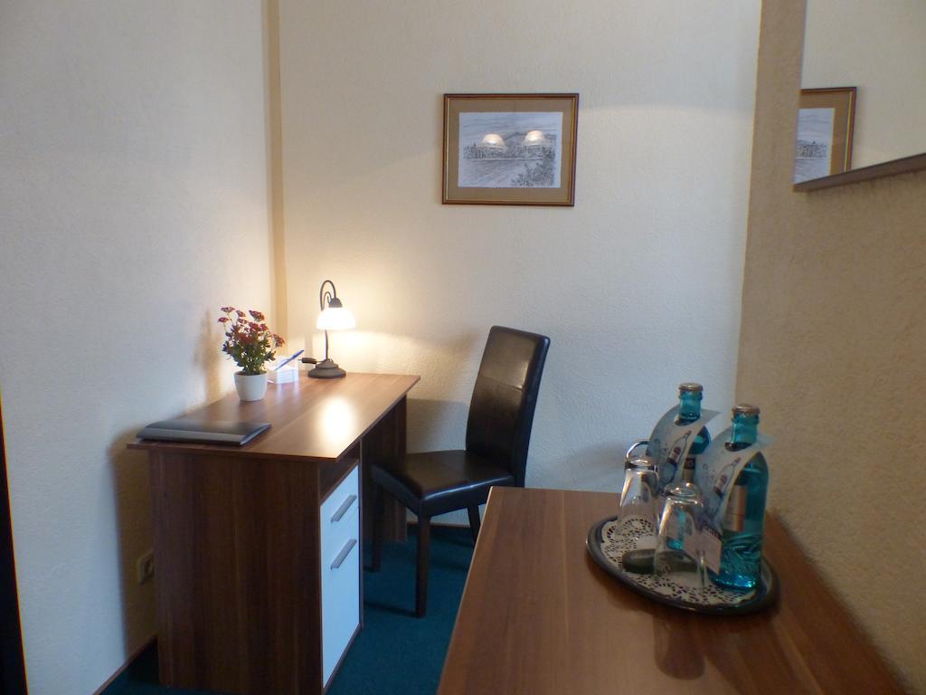 Hotel Friedchen Mit Eigener Fleischerei Artern Chambre photo