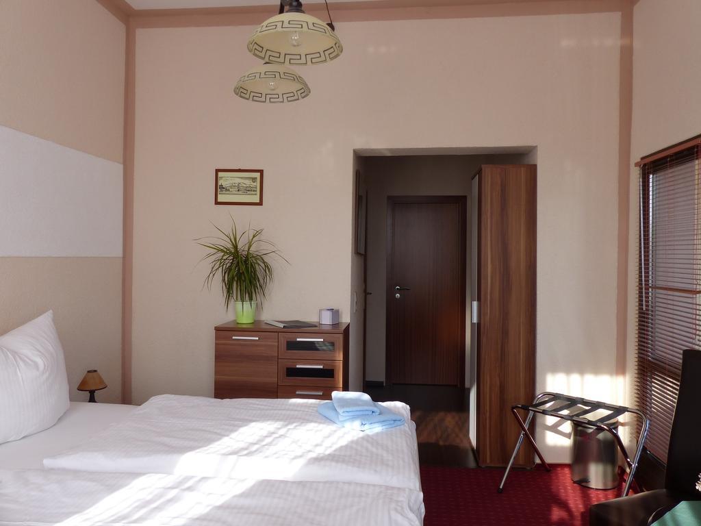 Hotel Friedchen Mit Eigener Fleischerei Artern Chambre photo