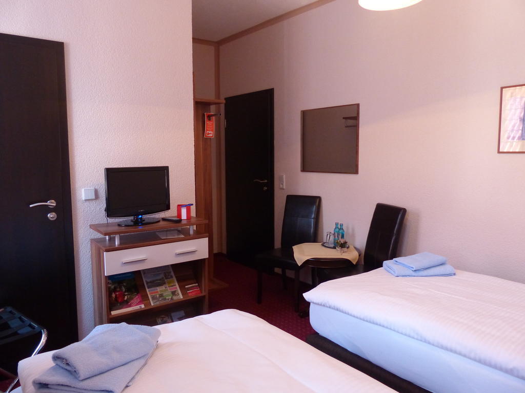 Hotel Friedchen Mit Eigener Fleischerei Artern Chambre photo