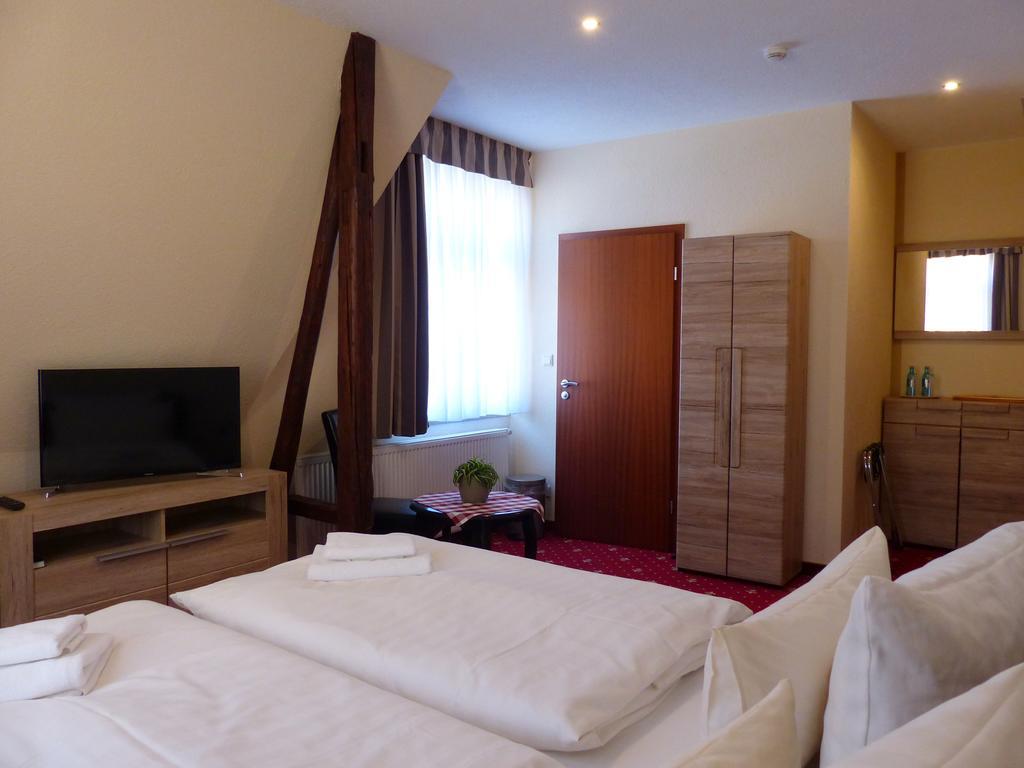 Hotel Friedchen Mit Eigener Fleischerei Artern Extérieur photo