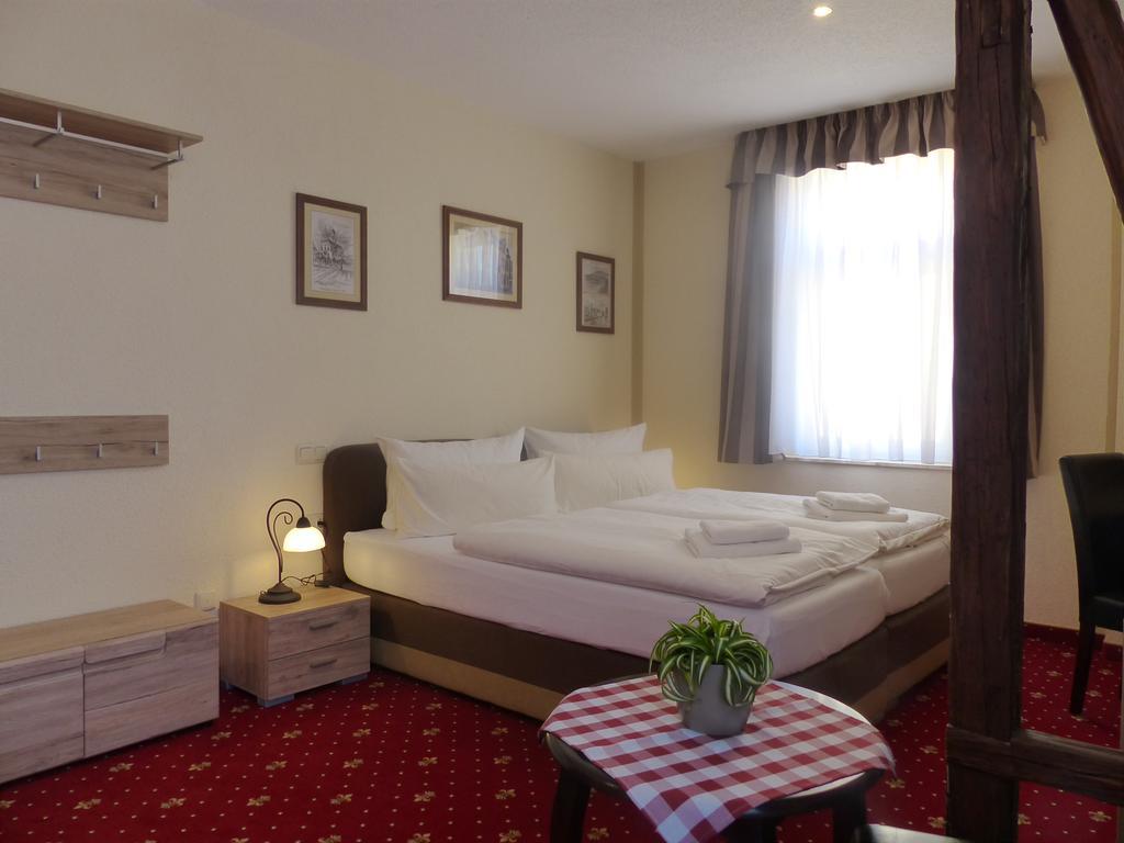 Hotel Friedchen Mit Eigener Fleischerei Artern Extérieur photo