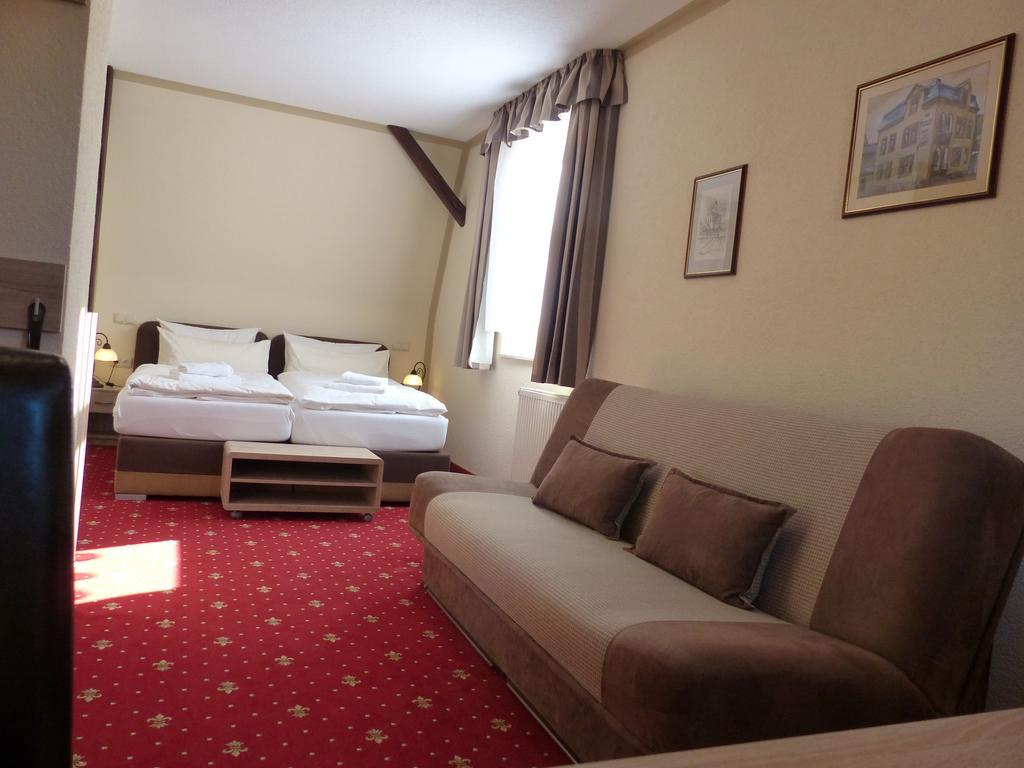 Hotel Friedchen Mit Eigener Fleischerei Artern Extérieur photo