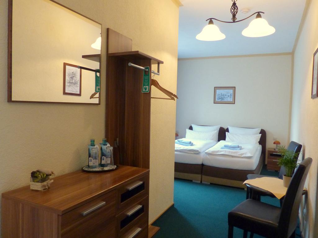 Hotel Friedchen Mit Eigener Fleischerei Artern Extérieur photo